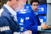 早盘：美股继续上扬 道指涨逾300点